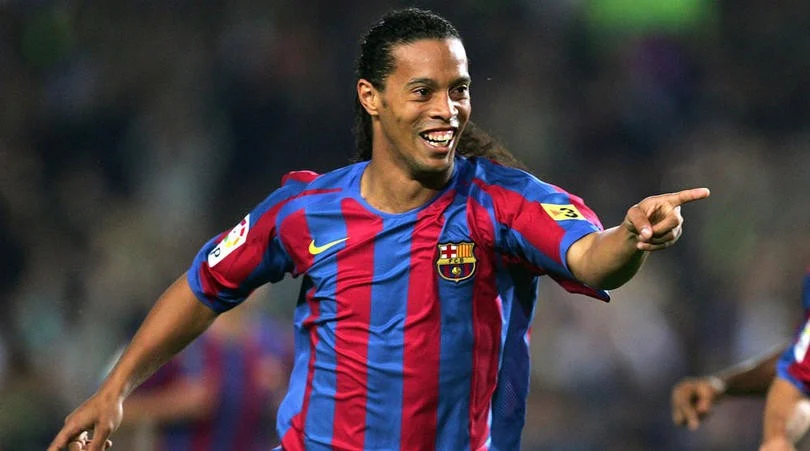 Ronaldinho hay còn được gọi với cái tên thân thuộc là "Rô Vẩu"
